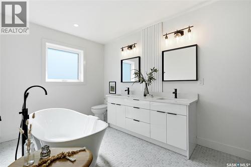 275 Dziadyk Manor, Saskatoon, SK 