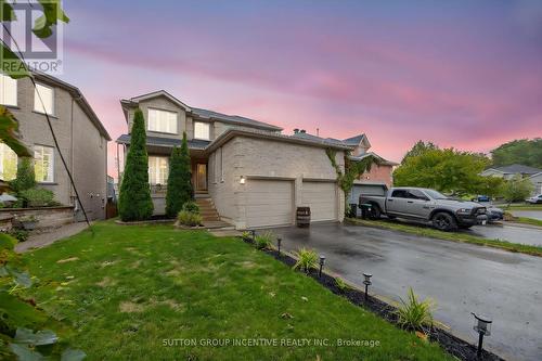 4 DUNNETT DRIVE  Barrie, ON L4N 0H8