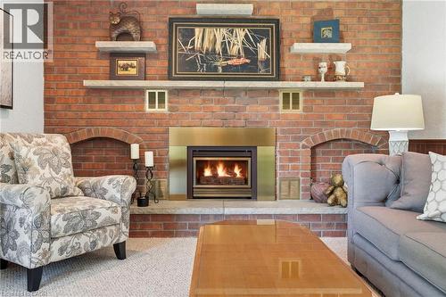 11 Tanera Crescent, St. Catharines, ON - Indoor Photo Showing Living Room With Fireplace