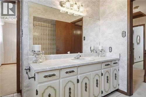 11 Tanera Crescent, St. Catharines, ON - Indoor Photo Showing Bathroom