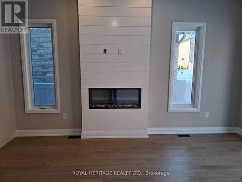 8 St Augustine Drive, Whitby, ON 