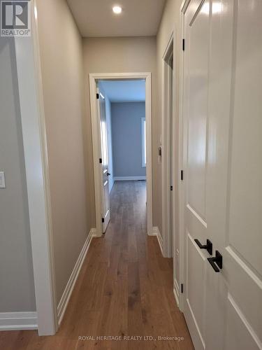 8 St Augustine Drive, Whitby, ON 