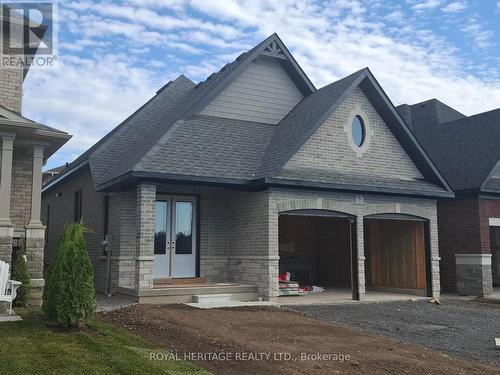 8 St Augustine Drive, Whitby, ON 