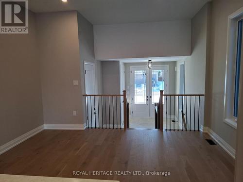 8 St Augustine Drive, Whitby, ON 