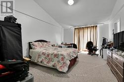 Primary bedroom - 