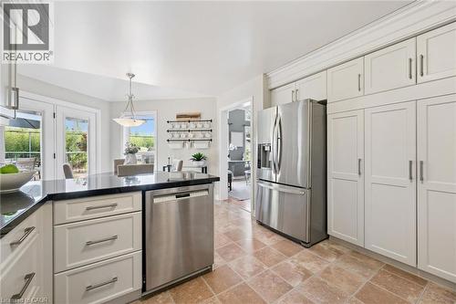 79 Wadsworth Crescent, Cambridge, ON - Indoor Photo Showing Kitchen With Stainless Steel Kitchen