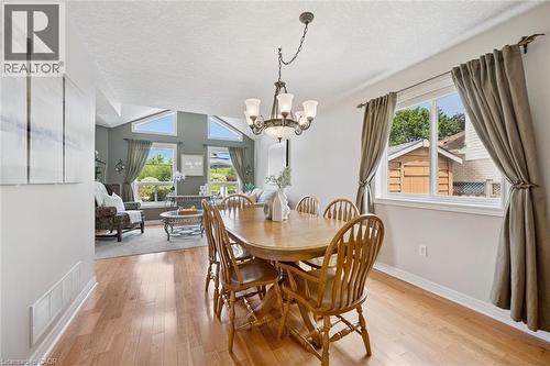 79 Wadsworth Crescent, Cambridge, ON - Indoor Photo Showing Dining Room