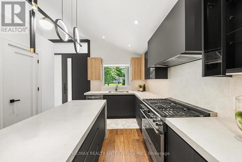 1495 Thetford Court, Mississauga, ON 