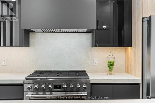 1495 Thetford Court, Mississauga, ON 