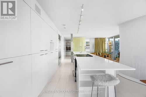 1710 - 324 Laurier Avenue W, Ottawa, ON 