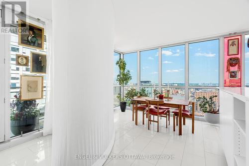 1710 - 324 Laurier Avenue W, Ottawa, ON 