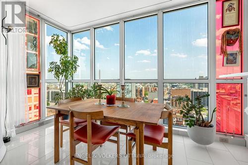 1710 - 324 Laurier Avenue W, Ottawa, ON 