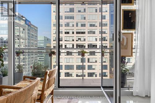 1710 - 324 Laurier Avenue W, Ottawa, ON 