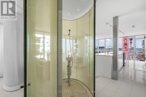 Shower - 1710 - 324 Laurier Avenue W, Ottawa, ON 