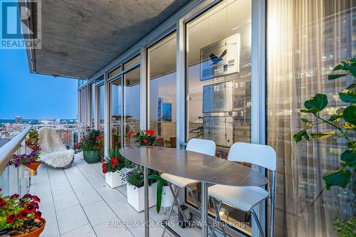 1710 - 324 Laurier Avenue W, Ottawa, ON 