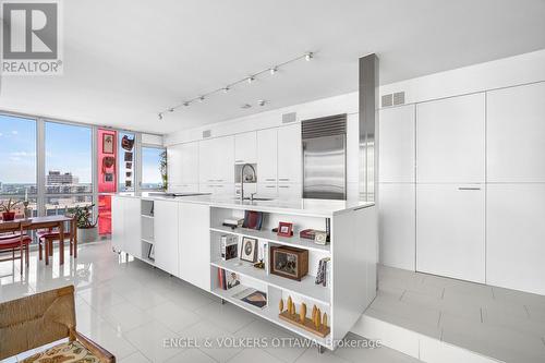 1710 - 324 Laurier Avenue W, Ottawa, ON 