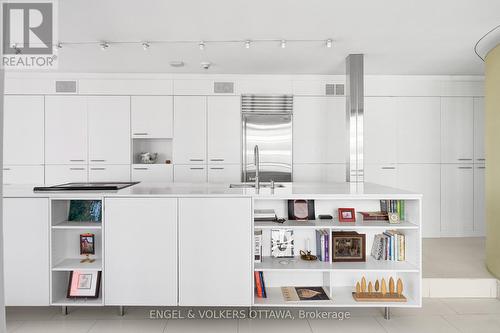 1710 - 324 Laurier Avenue W, Ottawa, ON 