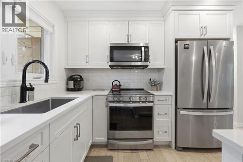 52 Grand Avenue, Caledonia, ON 