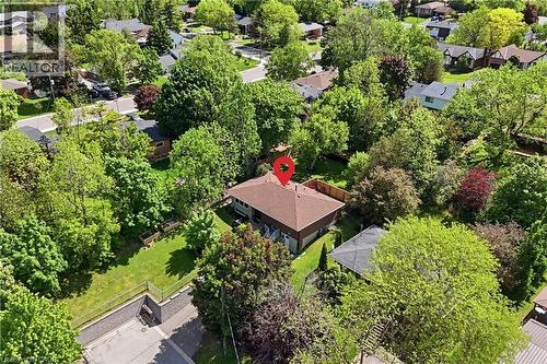 52 Grand Avenue, Caledonia, ON 