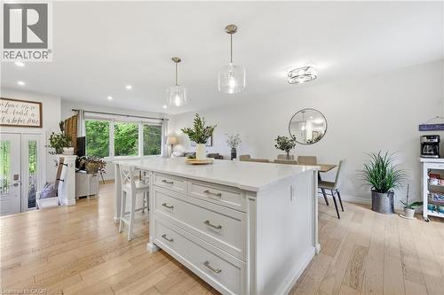 52 Grand Avenue, Caledonia, ON 
