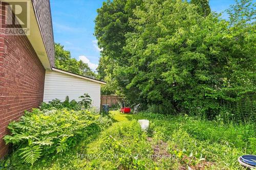 6 Tamarack Court, Cambridge, ON 