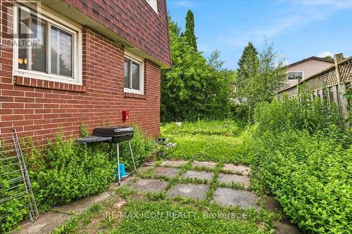 6 Tamarack Court, Cambridge, ON 