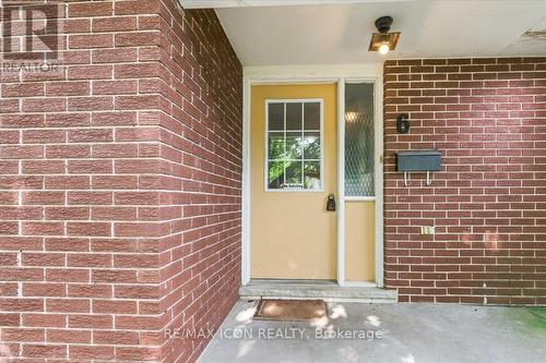 6 Tamarack Court, Cambridge, ON 