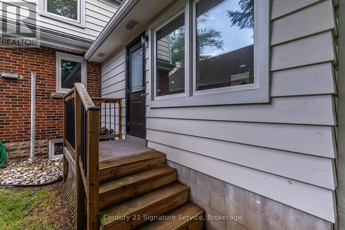 13 Allan Avenue, Hamilton, ON 