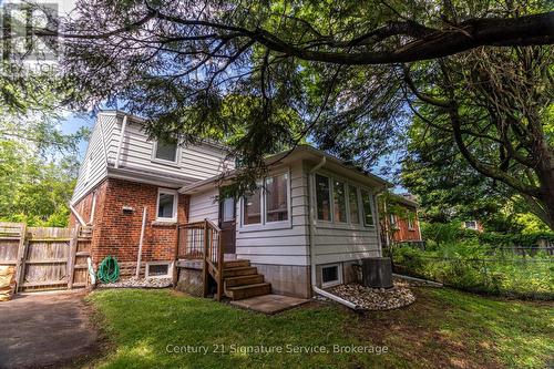 13 Allan Avenue, Hamilton, ON 