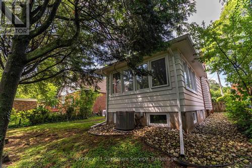 13 Allan Avenue, Hamilton, ON 