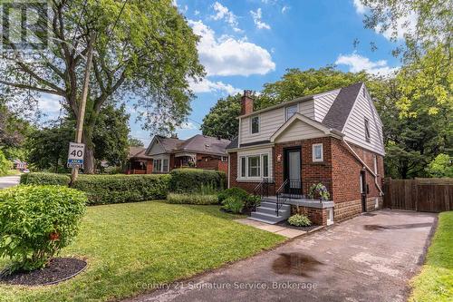 13 Allan Avenue, Hamilton, ON 