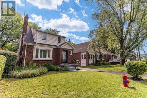 13 Allan Avenue, Hamilton, ON 