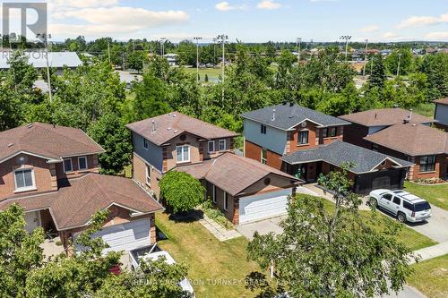 UPPER - 62 ARTHUR AVENUE , Barrie, Ontario L4M 6H5 3