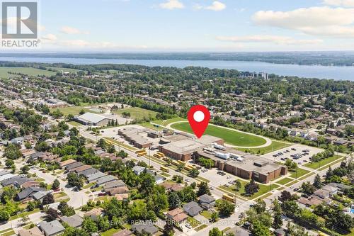 UPPER - 62 ARTHUR AVENUE , Barrie, Ontario L4M 6H5 4
