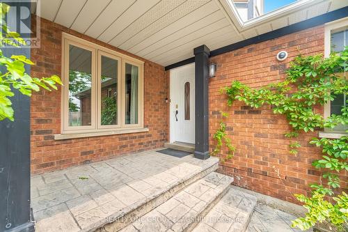 7267 Windbreak Court, Mississauga, ON 