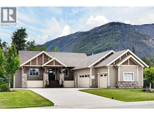 2104 WHISKEY JACK Drive  Sparwood, BC V0B 2G2