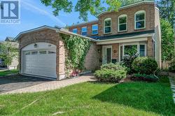 126 DOSSETTER WAY  Ottawa, ON K1G 4S5