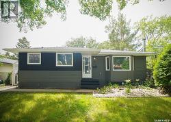 61 Bannister AVENUE  Regina, SK S4R 5K8