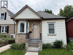 256 FAIRFIELD Avenue  Hamilton, ON L8H 5H6