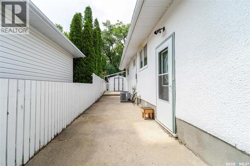 1014 Hopkins Crescent, Moose Jaw, SK 