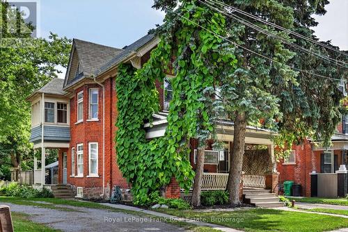 121 ROMAINE STREET  Peterborough (Town Ward 3), ON K9J 2C1
