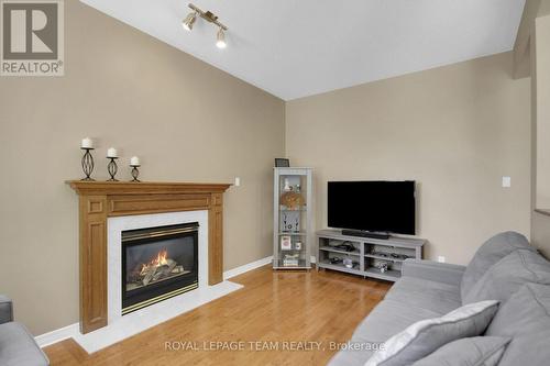 4 Maple Stand Way, Ottawa, ON 