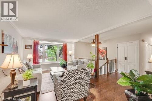 4162 Sutherland Crescent, Burlington, ON - Indoor Photo Showing Living Room