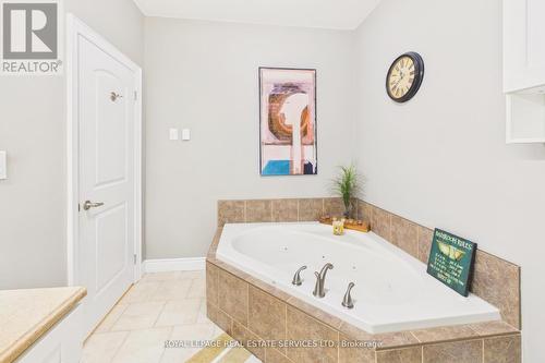 1045 Tower Crescent, Gravenhurst, ON 