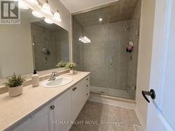 Master Ensuite - 
