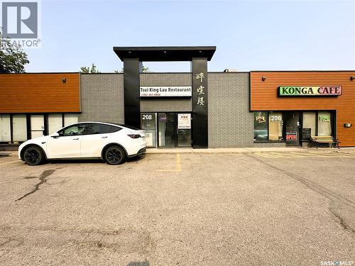 208 H Avenue N, Saskatoon, SK 