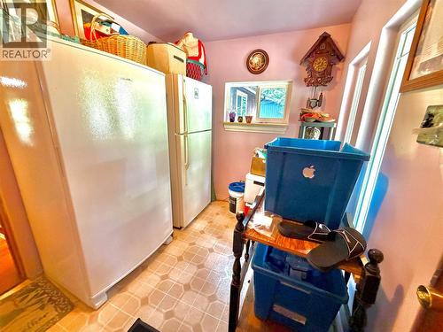 2186 Crestview Crescent, Castlegar, BC - Indoor Photo Showing Other Room