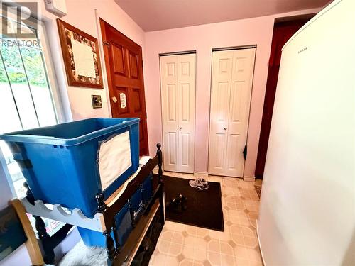 2186 Crestview Crescent, Castlegar, BC - Indoor Photo Showing Other Room
