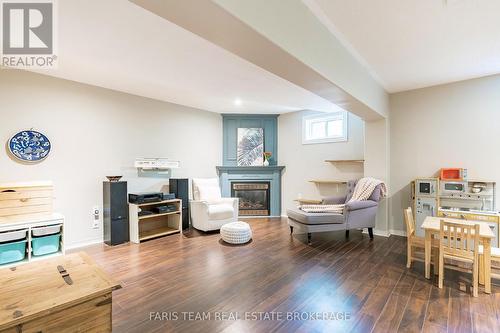 2268 Flos Road 10 E, Springwater, ON 