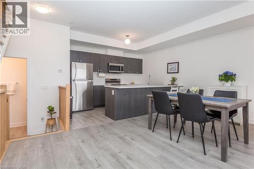 33 Red Maple Lane, Barrie, ON 